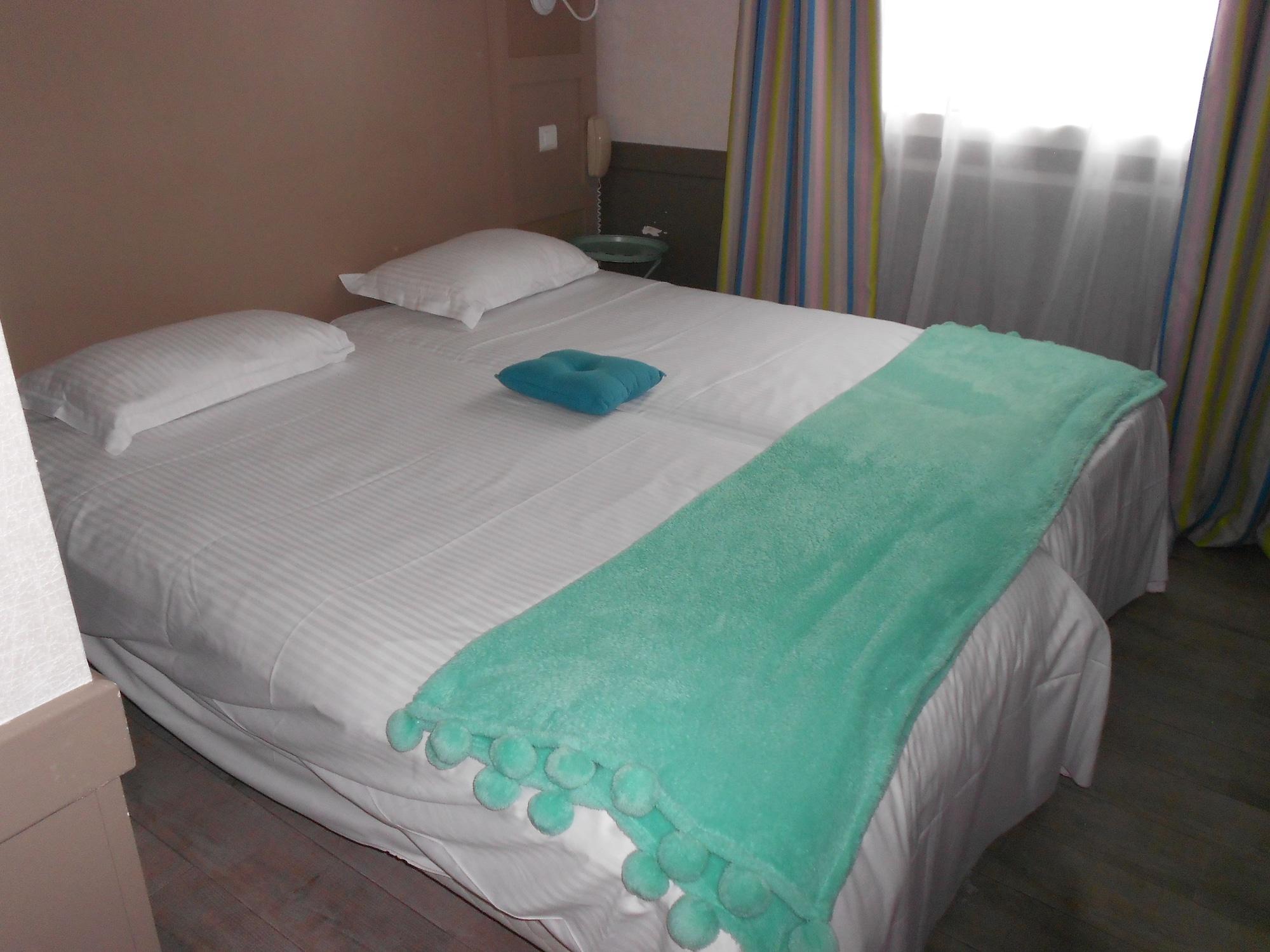 Hotel Le M & 3*