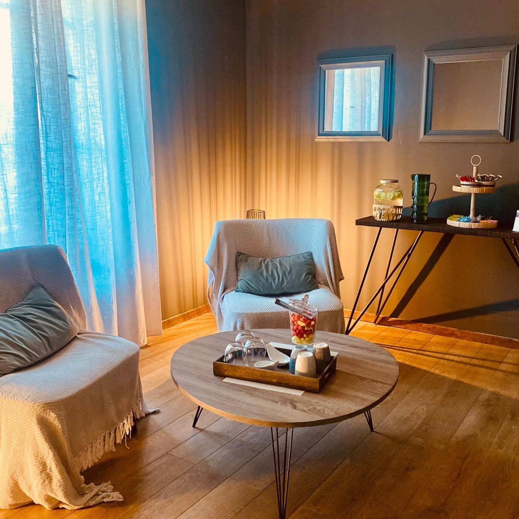 Hotel Le M & 3*